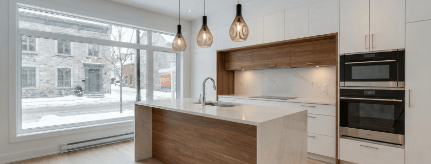 Cuisine moderne rénovée augmentant la valeur de revente d'une maison à Québec.