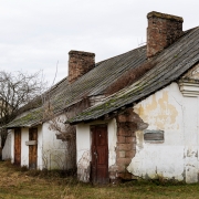 Façade d'une maison ancestrale à vendre avec cachet historique dans la grande région de Québec, représentée par l'équipe Jean-François Morin.