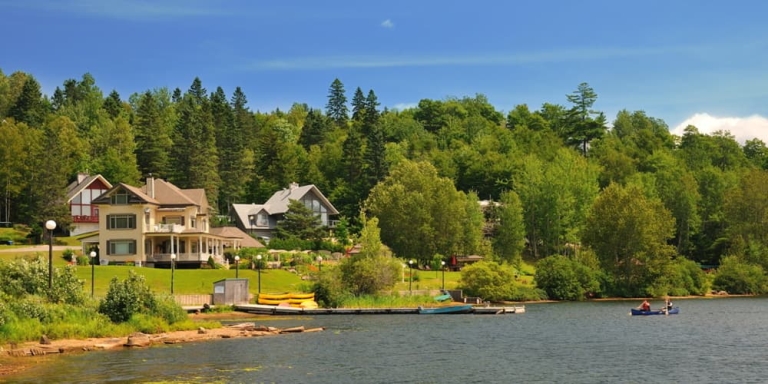 Vue du village de Lac-Beauport, Québec
