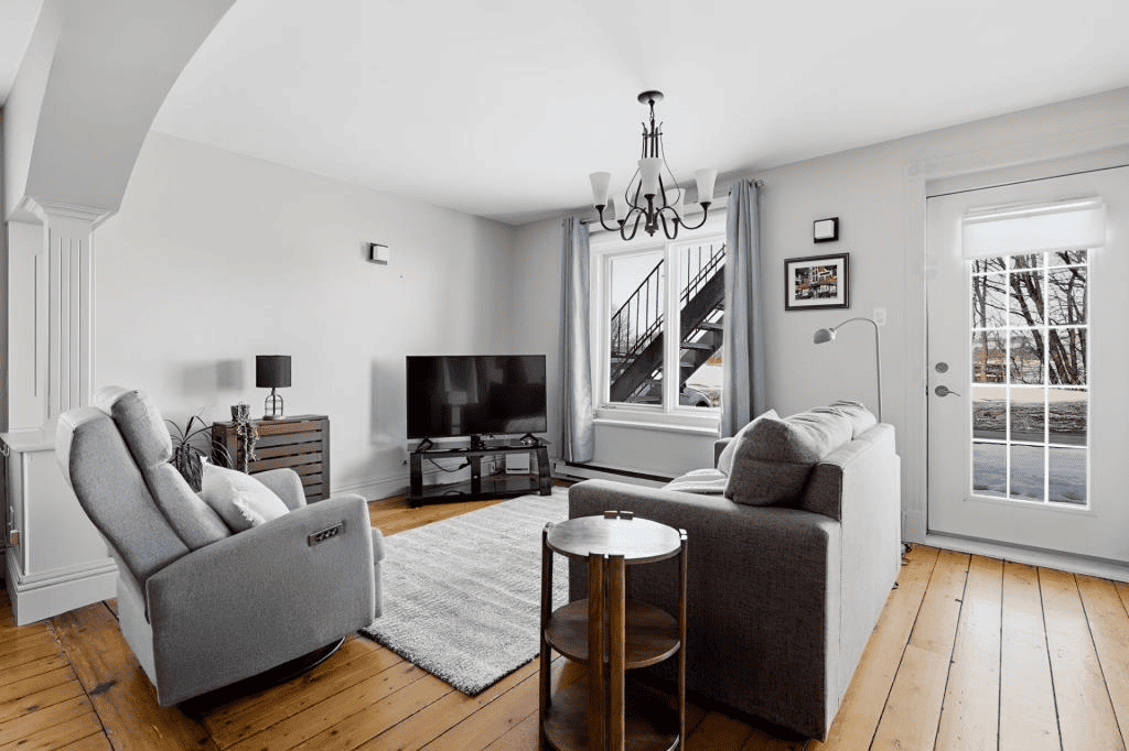 Image duplex avec vue sur le fleuve à Lévis (Desjardins)