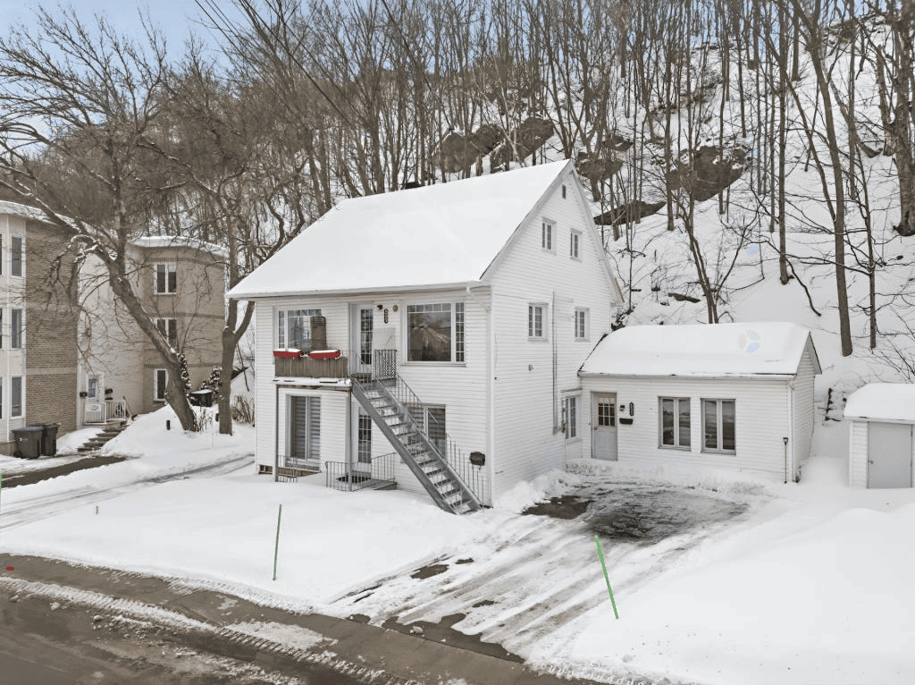 Image duplex avec vue sur le fleuve à Lévis (Desjardins)