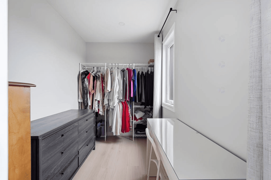 Image de maison bi-générationnelle neuve à Saint-Henri