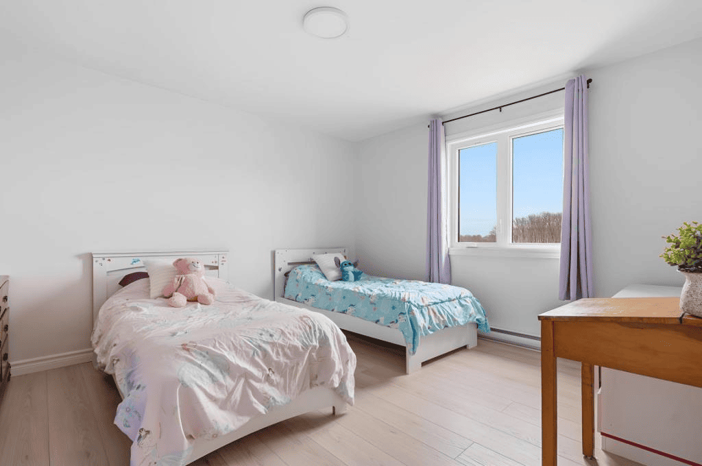 Image de maison bi-générationnelle neuve à Saint-Henri