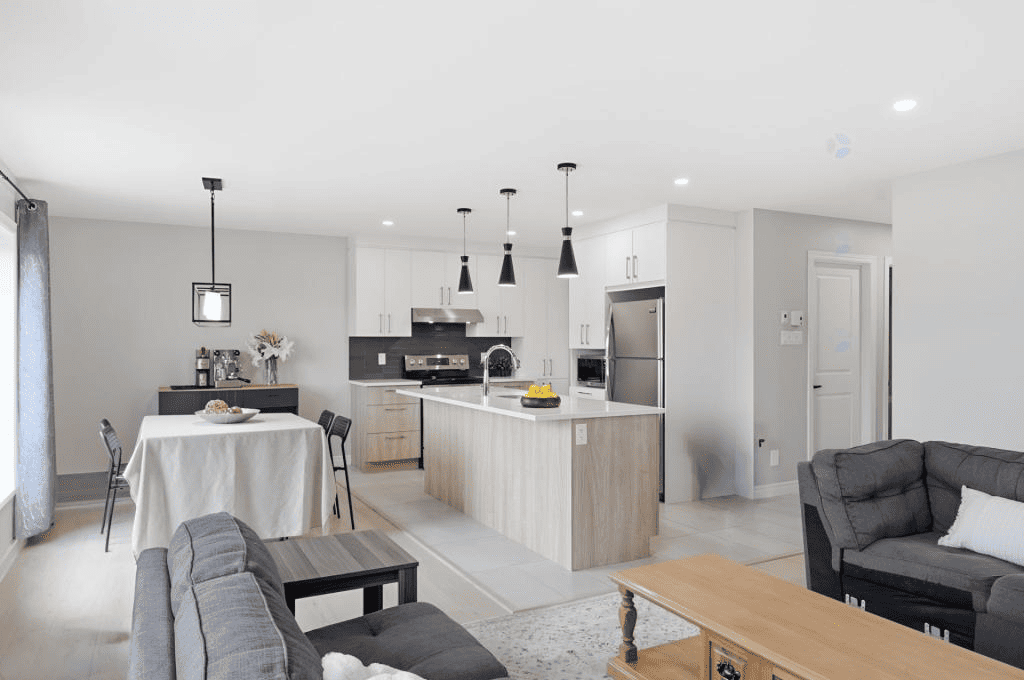 Image de maison bi-générationnelle neuve à Saint-Henri