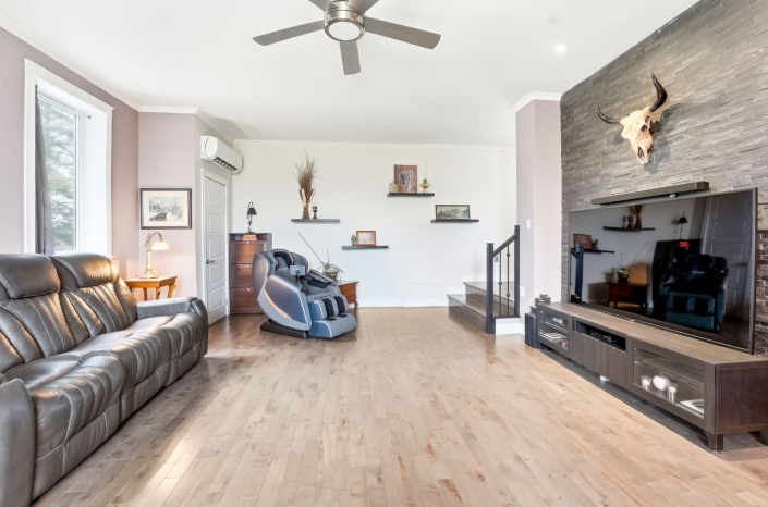 25-web-or-mls-Catherine Blanchet – 469 Chem. Plaisance, Saint-Henri-58