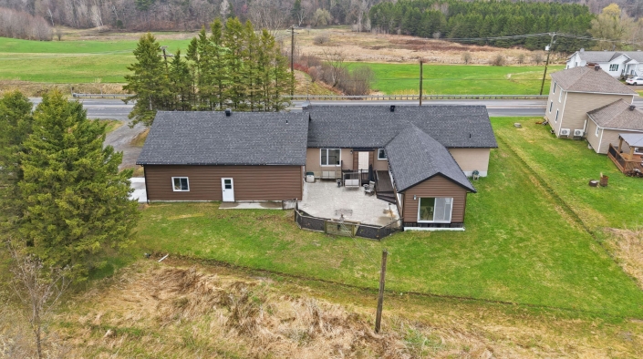 88-web-or-mls-Catherine Blanchet – 469 Chem. Plaisance, Saint-Henri-10