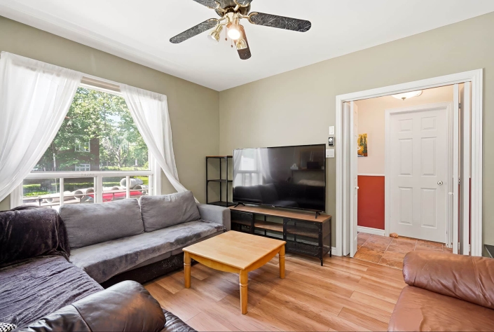 Triplex détaché à vendre à Saint-Sauveur (Québec) : un actif patrimonial rare dans l’un des quartiers les plus dynamiques de la Capitale - equipe Jean-François Morin