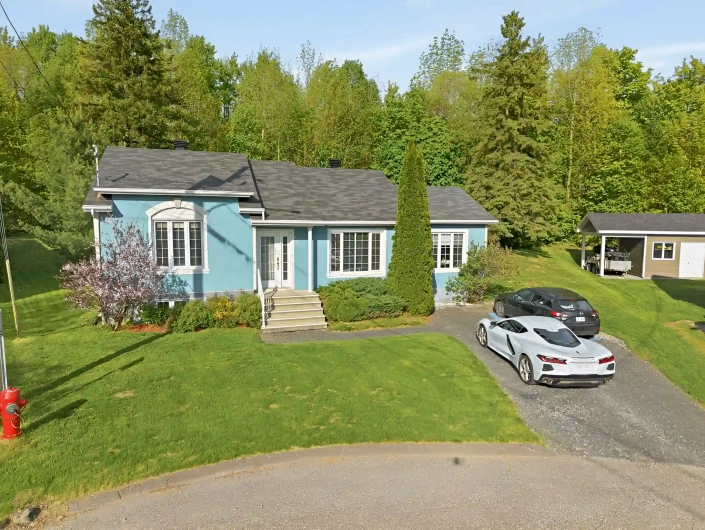 Maison à vendre, 604, Avenue du Bois-Joli, Sainte-Marie (16) Plain-pied à vendre à Sainte-Marie : la porte d’entrée de la Beauce