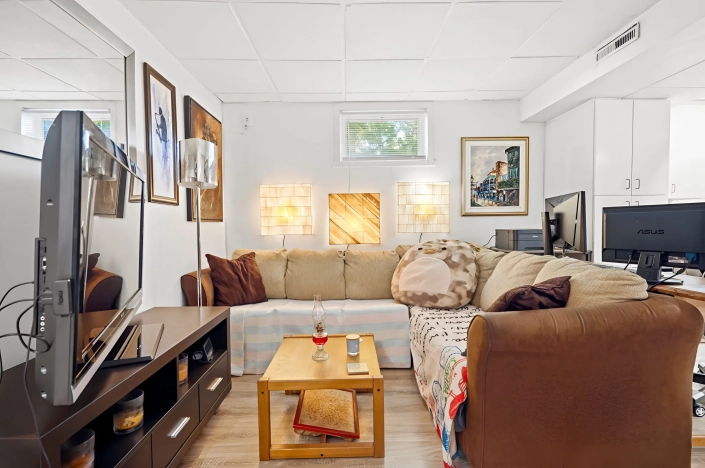 Triplex à vendre à Duberger-Les Saules (Québec) : rendement locatif et potentiel de valorisation au cœur de l’arrondissement Les Rivières - equipe Jean-François Morin