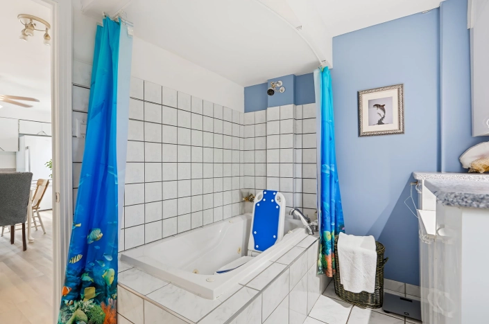 Triplex à vendre à Duberger-Les Saules (Québec) : rendement locatif et potentiel de valorisation au cœur de l’arrondissement Les Rivières - equipe Jean-François Morin