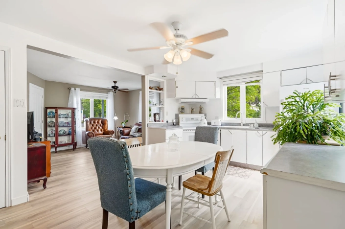 Triplex à vendre à Duberger-Les Saules (Québec) : rendement locatif et potentiel de valorisation au cœur de l’arrondissement Les Rivières - equipe Jean-François Morin