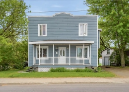 Triplex à vendre à Duberger-Les Saules (Québec) : rendement locatif et potentiel de valorisation au cœur de l’arrondissement Les Rivières - equipe Jean-François Morin