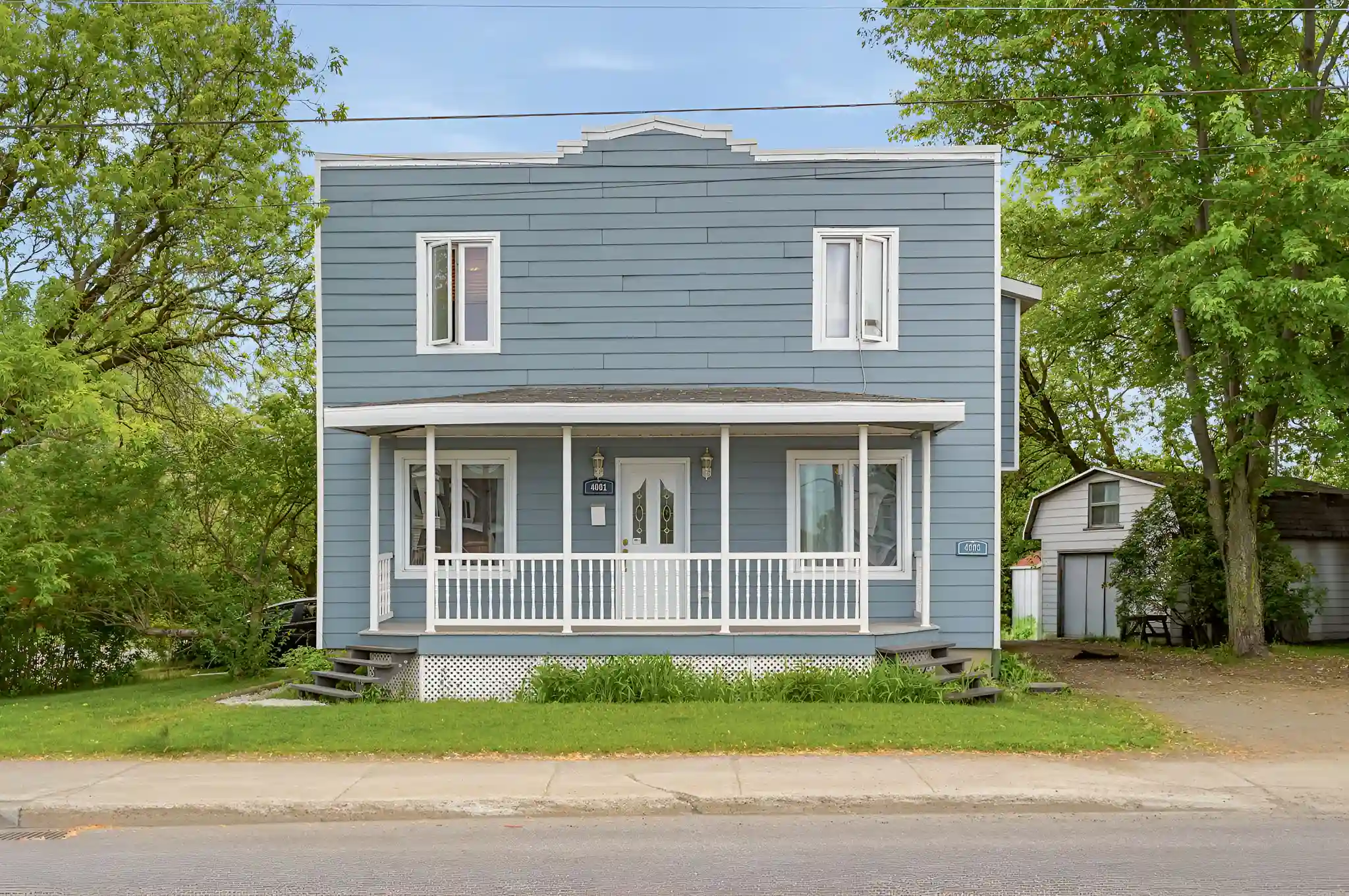 Triplex à vendre à Duberger-Les Saules (Québec) : rendement locatif et potentiel de valorisation au cœur de l’arrondissement Les Rivières - equipe Jean-François Morin
